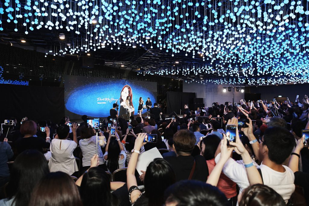 SAMSUNG POWER WITH THE STARS